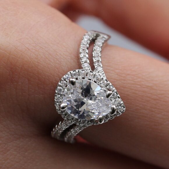 🎀 Elegant Shiny 925 Silver Plated Water Drop Wedding Ring for Women, VIP005 - Picture 2 of 7